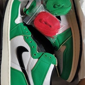 Nike Air Jordan 1 "LUCKY GREEN"